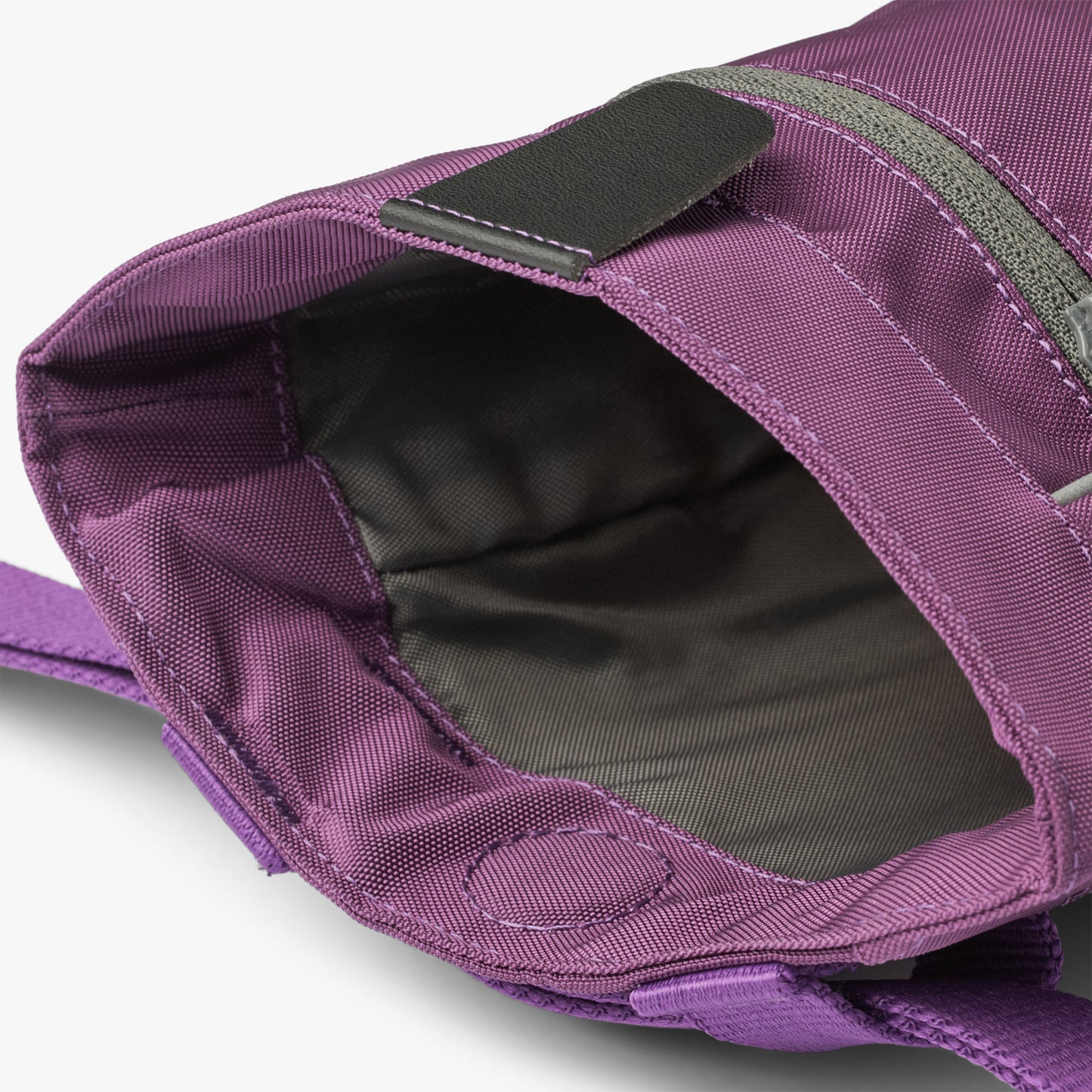 DOG Copenhagen treat bag Purple Passion